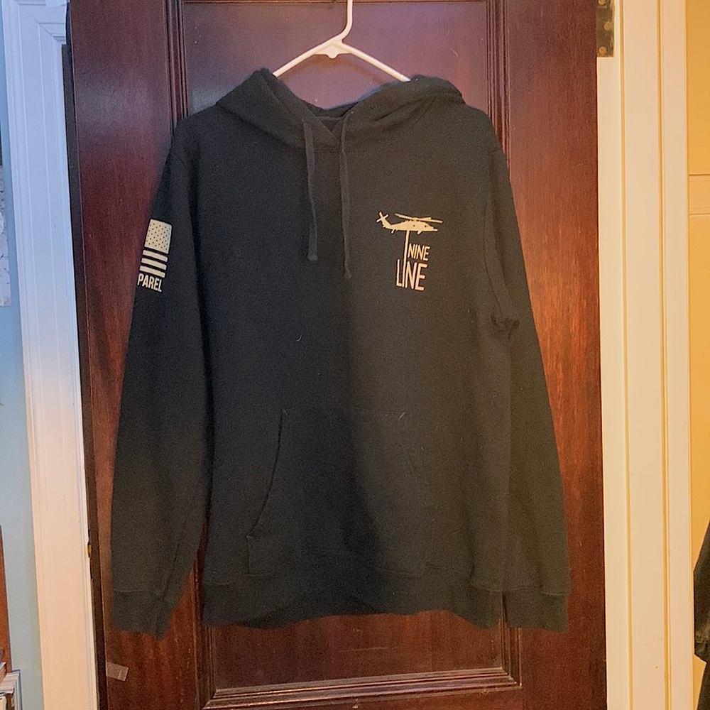 Nine line hoodie